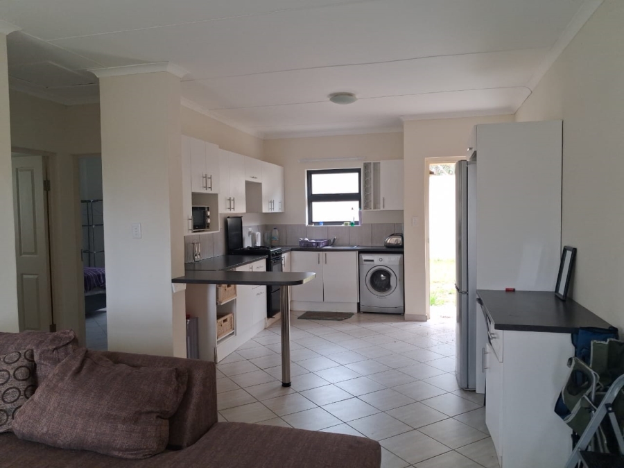 To Let 2 Bedroom Property for Rent in Kidds Beach Eastern Cape
